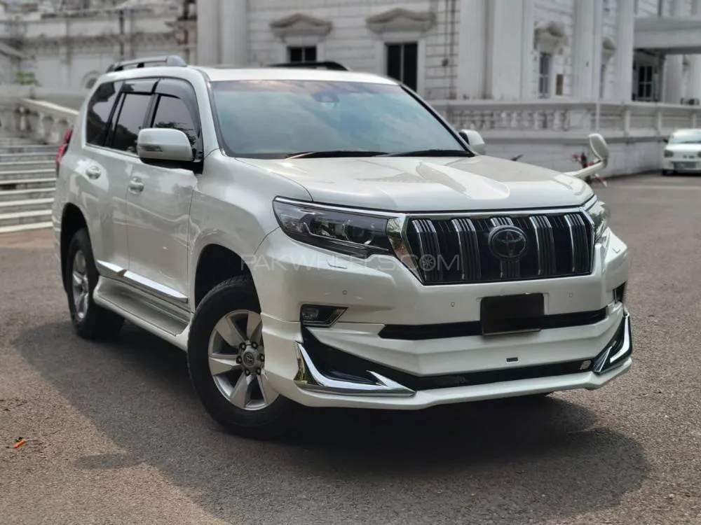 Toyota Prado 2017 for Sale in Lahore Image-1