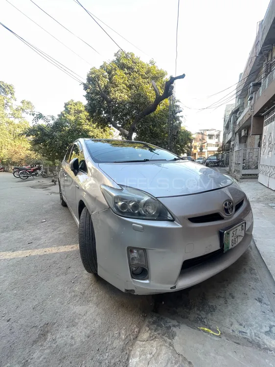 Toyota Prius 2014 for Sale in Lahore Image-1