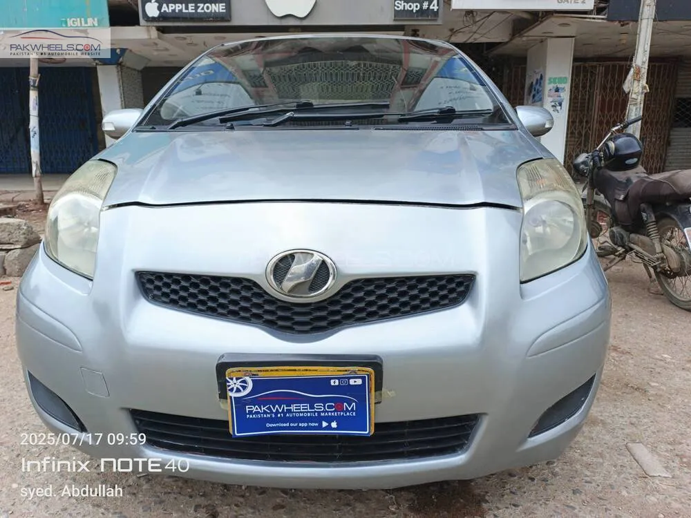 Toyota Vitz 2010 for Sale in Karachi Image-1