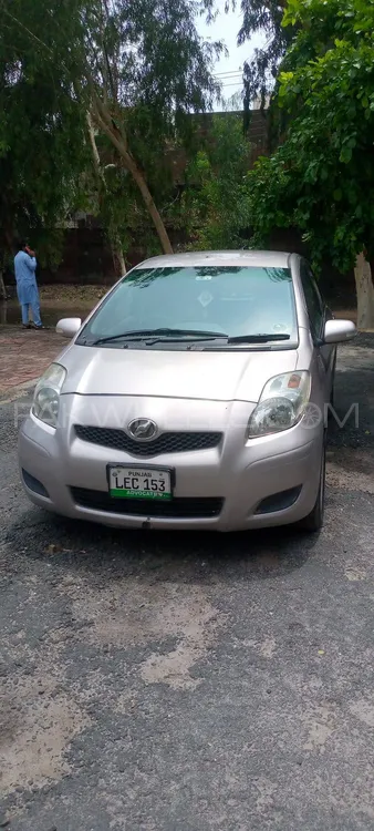Toyota Vitz 2010 for Sale in Faisalabad Image-1