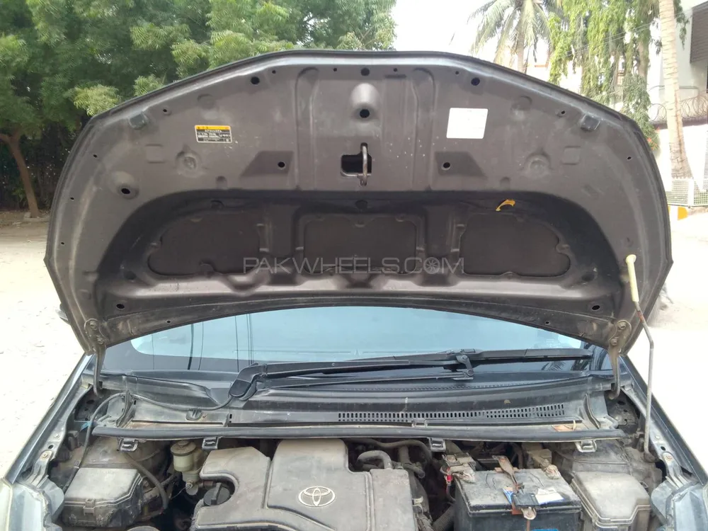 Toyota Vitz 2014 for Sale in Karachi Image-1