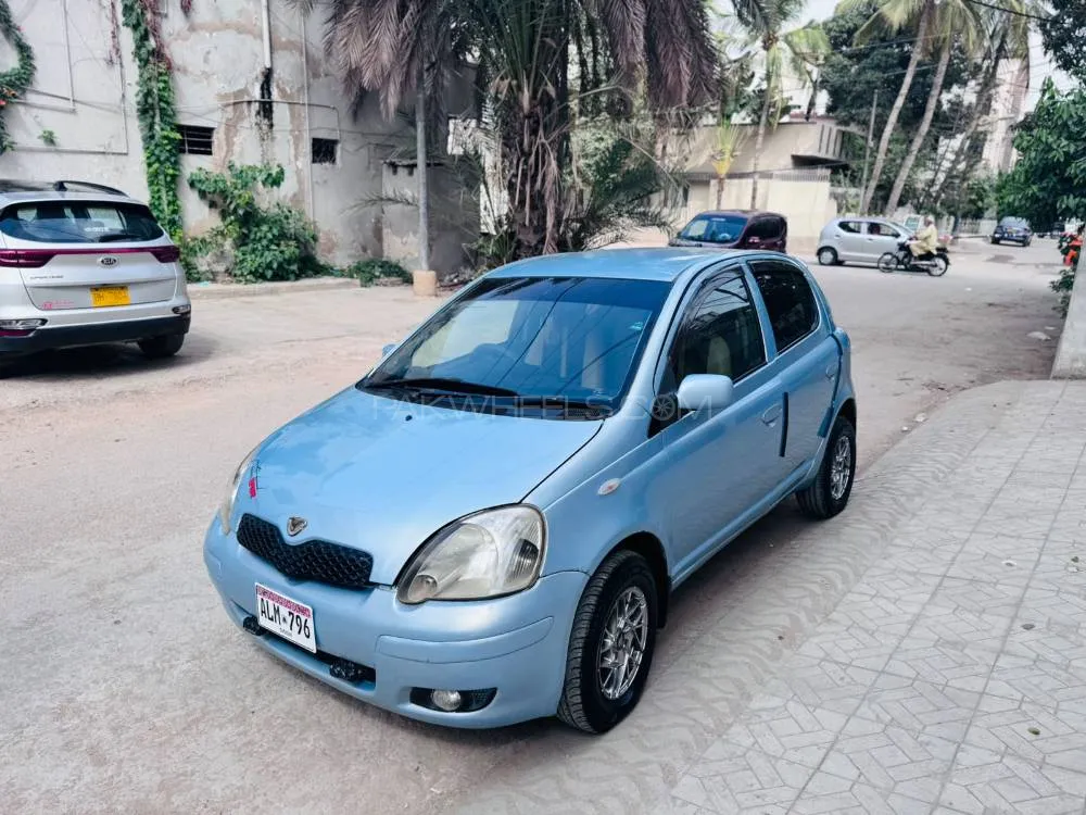 Toyota Vitz 2003 for Sale in Karachi Image-1