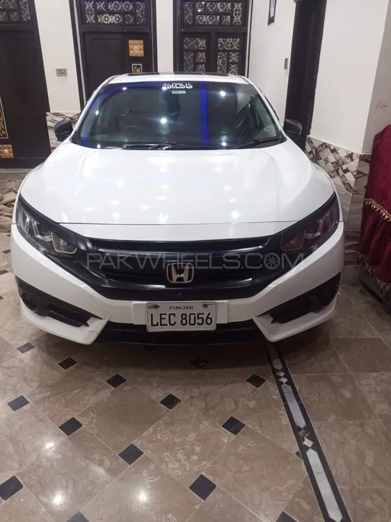 Honda Civic 2017 for Sale in Peshawar Image-1