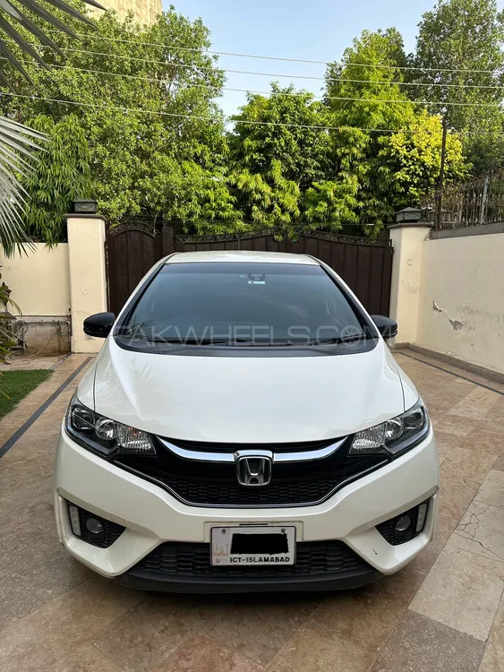 Honda Fit 2015 for Sale in Lahore Image-1
