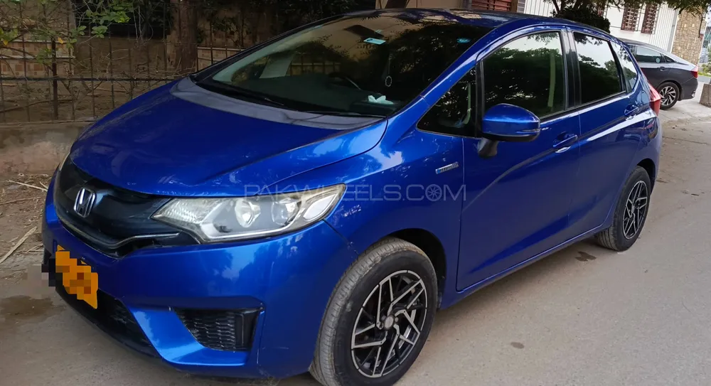 Honda Fit 2016 for Sale in Karachi Image-1