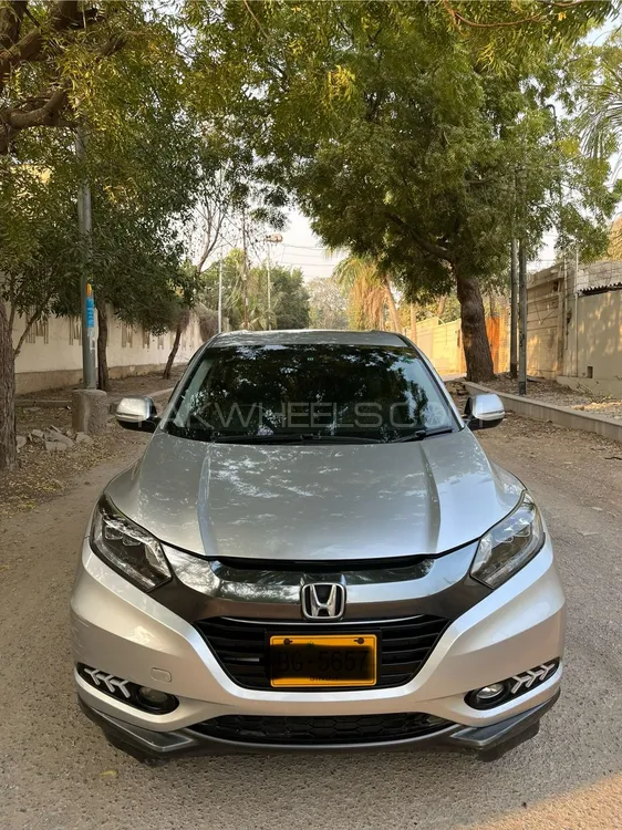 Honda Vezel 2014 for Sale in Karachi Image-1
