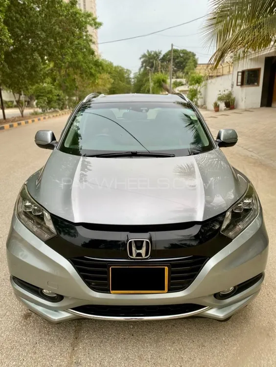 Honda Vezel 2015 for Sale in Karachi Image-1