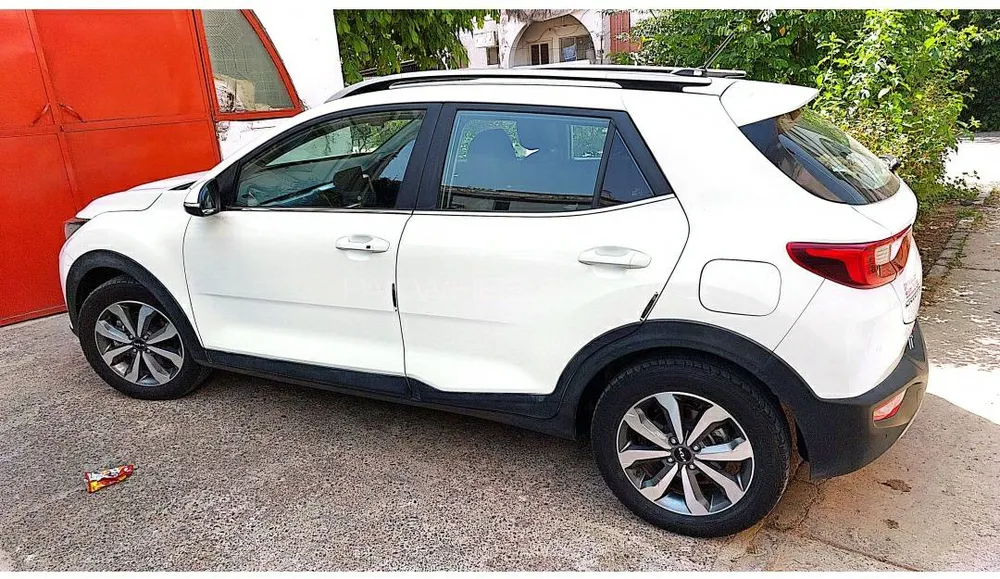 KIA Stonic 2023 for Sale in Islamabad Image-1