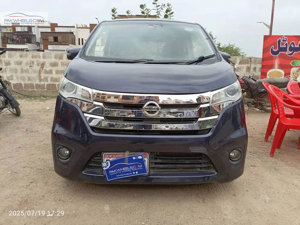 نسان ڈیز 2015 for Sale in کراچی Image-1