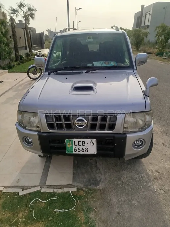 Nissan Kix 2010 for Sale in Lahore Image-1
