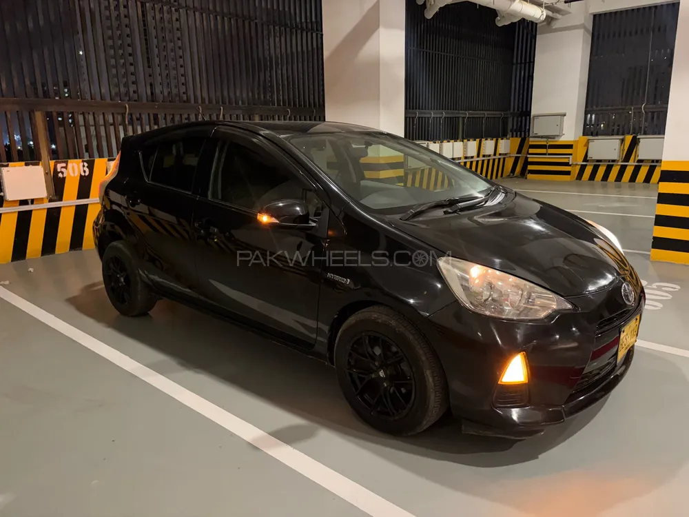 Toyota Aqua 2012 for Sale in Karachi Image-1