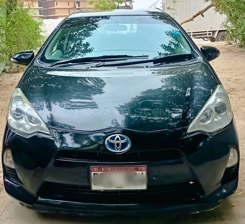 Toyota Aqua 2012 for Sale in Karachi Image-1