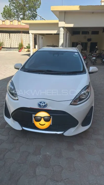 Toyota Aqua 2021 for Sale in Swabi Image-1