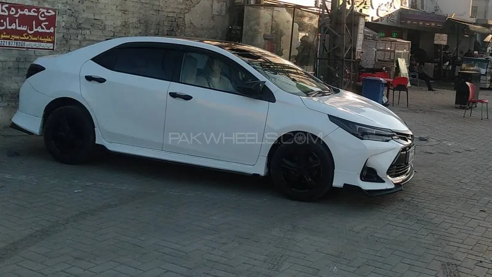 Toyota Corolla 2015 for Sale in Lahore Image-1