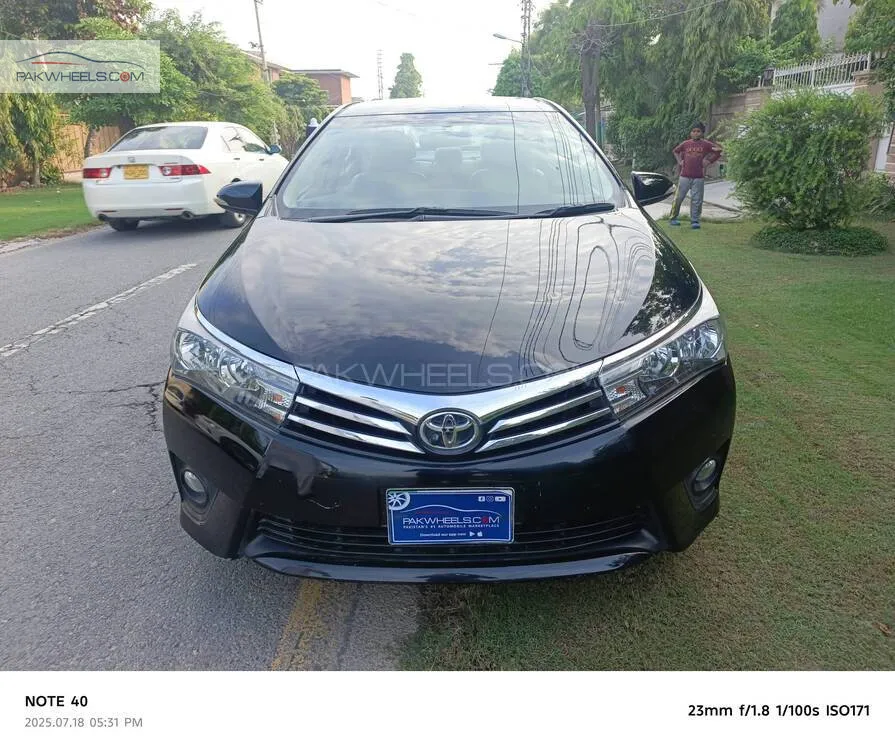 Toyota Corolla 2017 for Sale in Lahore Image-1