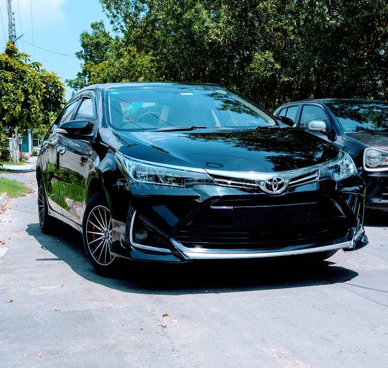 Toyota Corolla 2015 for Sale in Lahore Image-1
