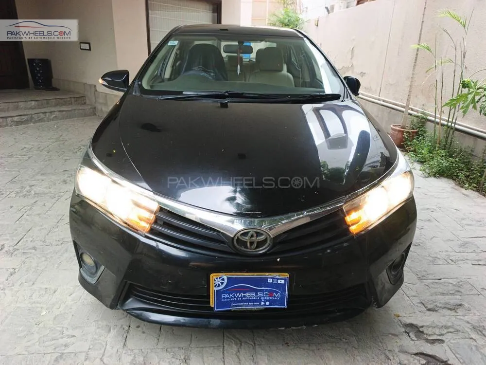 Toyota Corolla 2016 for Sale in Karachi Image-1