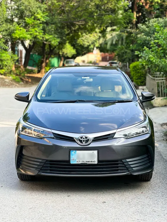 Toyota Corolla 2018 for Sale in Islamabad Image-1