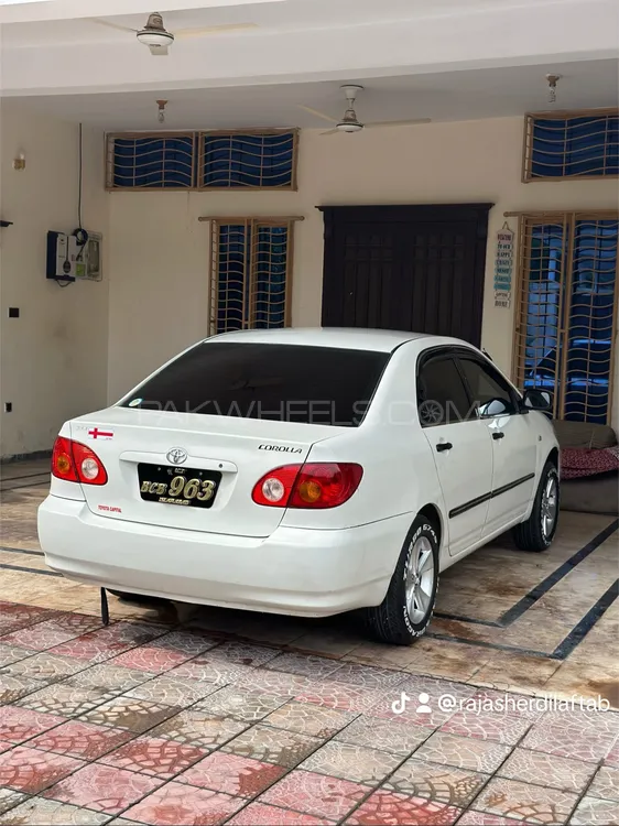 Toyota Corolla 2004 for Sale in Islamabad Image-1
