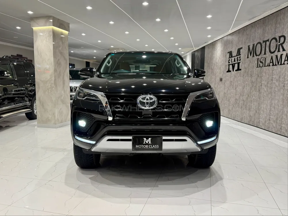 Toyota Fortuner 2023 for Sale in Islamabad Image-1