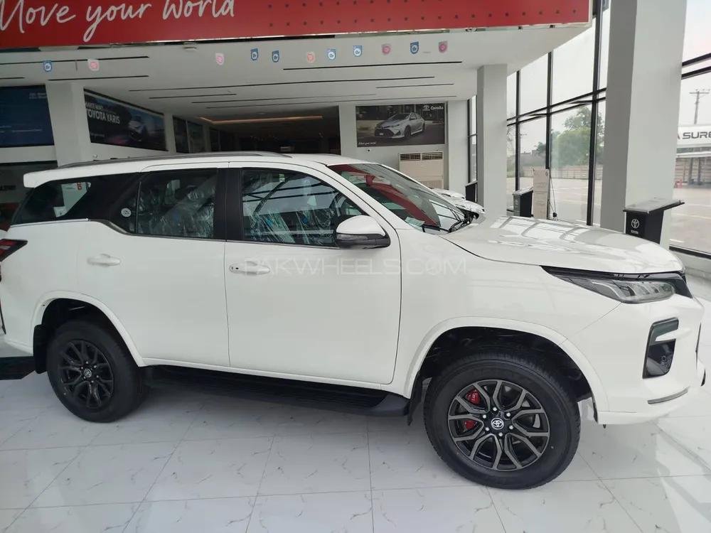 Toyota Fortuner 2025 for Sale in Gujranwala Image-1