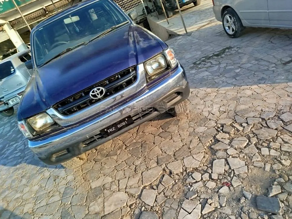Toyota Hilux 2003 for Sale in Peshawar Image-1