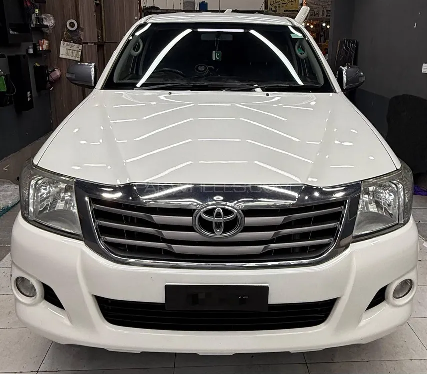 Toyota Hilux 2013 for Sale in Islamabad Image-1