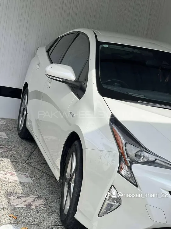 Toyota Prius 2016 for Sale in Lower Dir Image-1