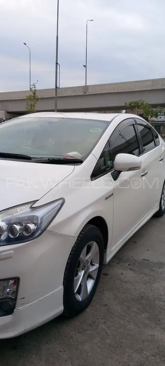 Toyota Prius 2011 for Sale in Peshawar Image-1
