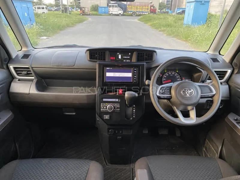 Toyota Roomy 2023 for Sale in Lahore Image-1