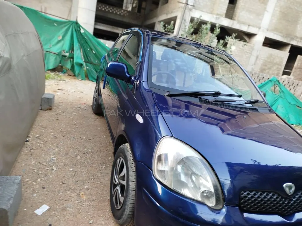 Toyota Vitz 2004 for Sale in Karachi Image-1