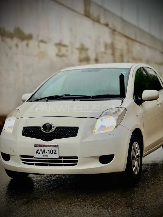 Toyota Vitz 2006 for Sale in Multan Image-1