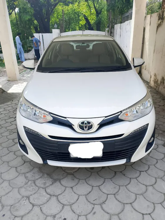 Toyota Yaris Sedan 2021 for Sale in Lahore Image-1