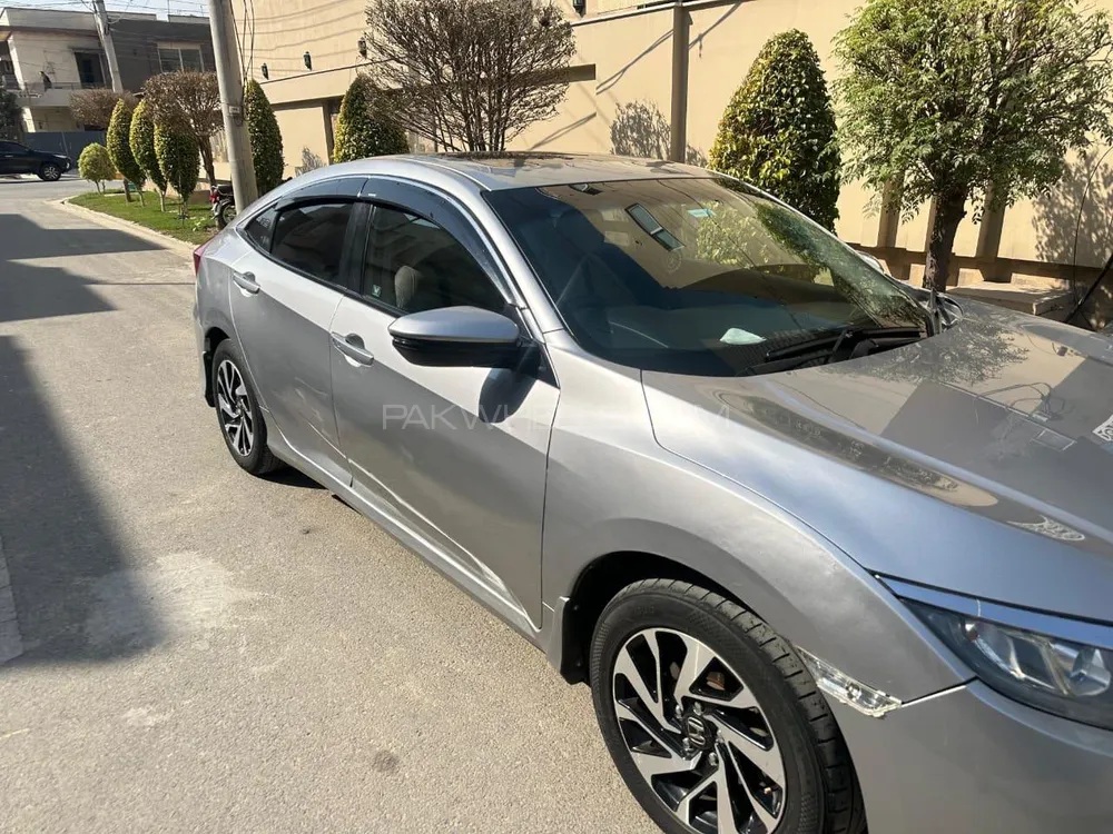 Honda Civic 2017 for Sale in Faisalabad Image-1