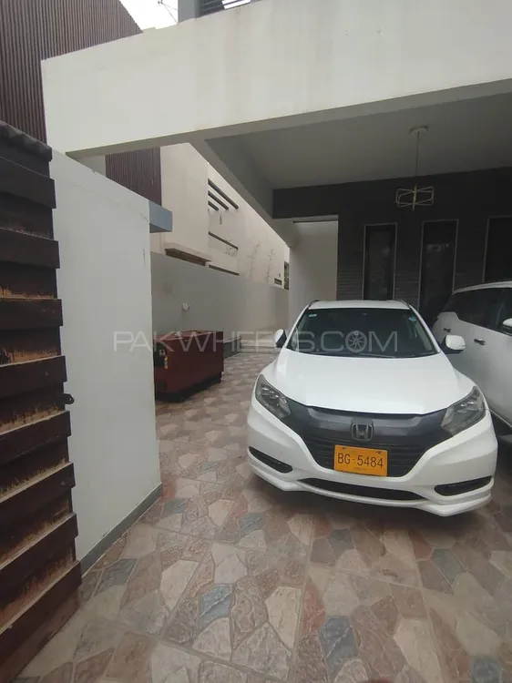 Honda Vezel 2017 for Sale in Karachi Image-1