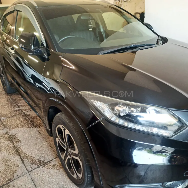 Honda Vezel 2015 for Sale in Lahore Image-1