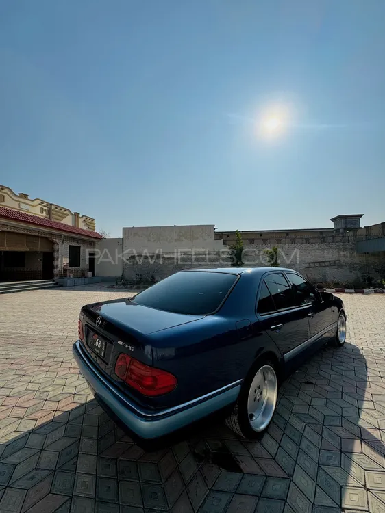 Mercedes Benz E Class 1998 for Sale in Peshawar Mercedes Benz E Class 1998 for Sale in Peshawar Image-3