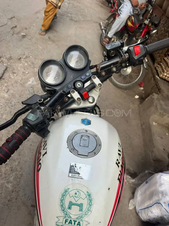 راوی Piaggio Storm 125 2009 for Sale Image-1