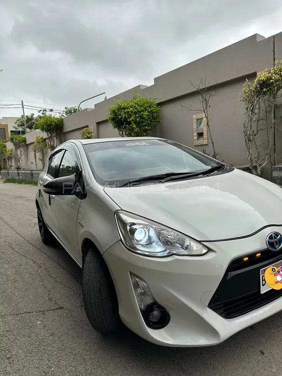 Toyota Aqua 2015 for Sale in Karachi Image-1