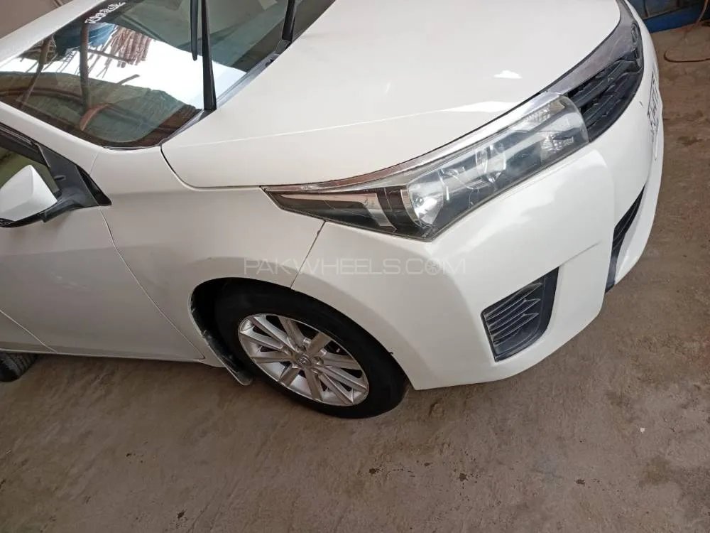Toyota Corolla 2016 for Sale in Karachi Image-1