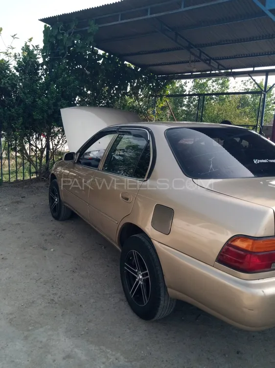 Toyota Corolla 2000 for Sale in Peshawar Image-1