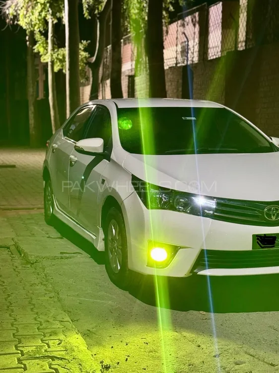 Toyota Corolla 2016 for Sale in Peshawar Image-1