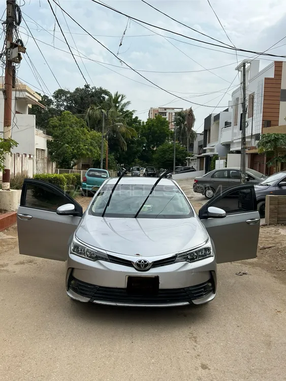 Toyota Corolla 2018 for Sale in Karachi Image-1