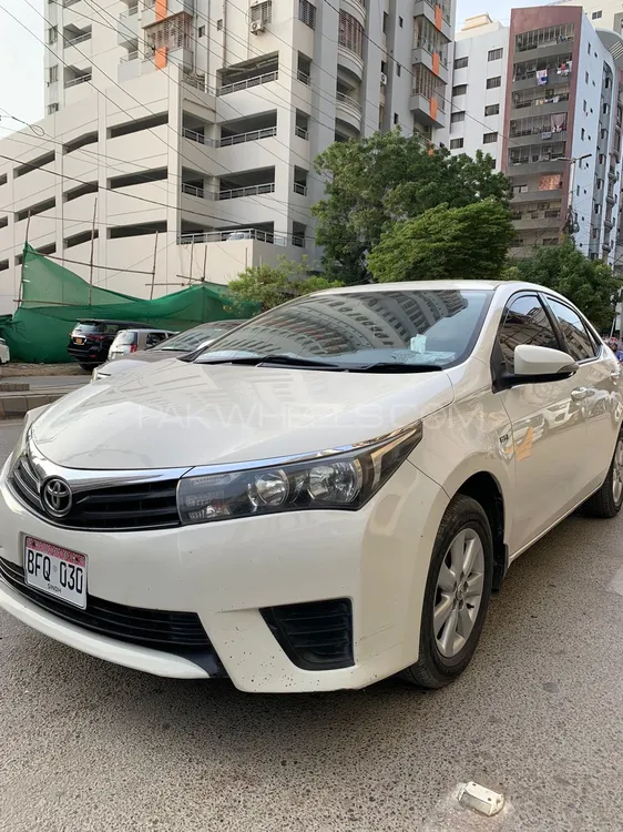 Toyota Corolla 2016 for Sale in Karachi Image-1