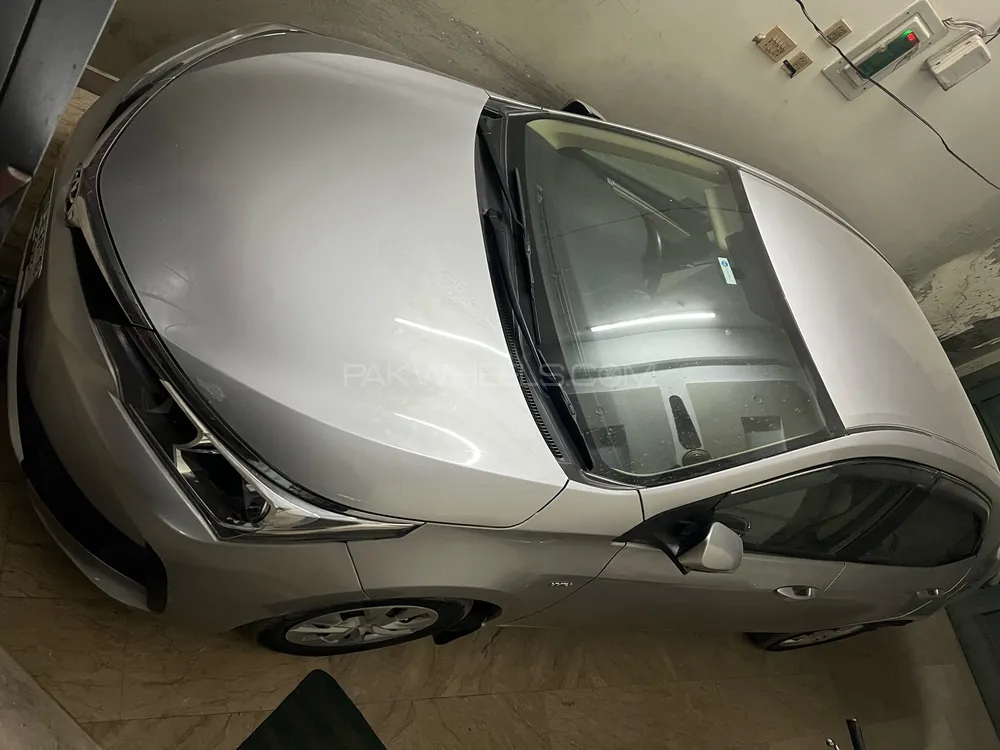 Toyota Corolla 2018 for Sale in Gujranwala Image-1