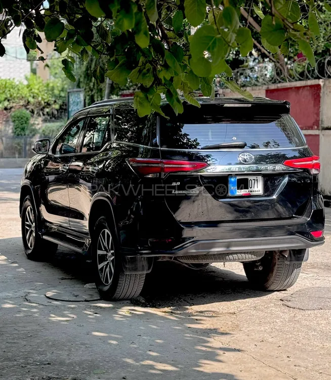 Toyota Fortuner 2018 for Sale in Islamabad Image-1