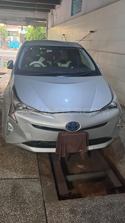 Toyota Prius 2016 for Sale in Sargodha Image-1