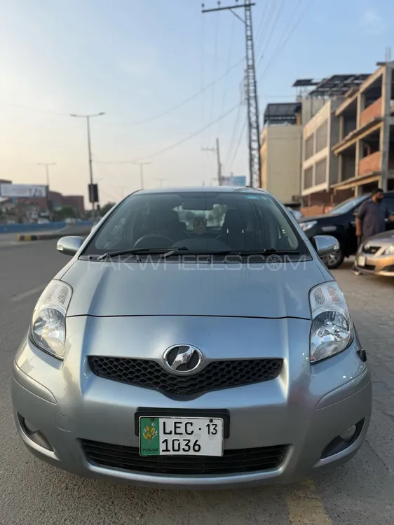Toyota Vitz 2009 for Sale in Lahore Image-1
