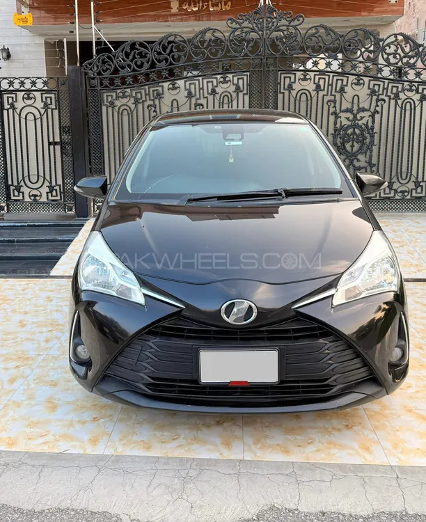 Toyota Vitz 2019 for Sale in Lahore Image-1