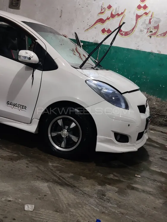Toyota Vitz 2010 for Sale in Quetta Image-1